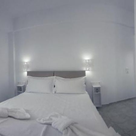 Kamakaris Rooms Adamantas Exterior photo